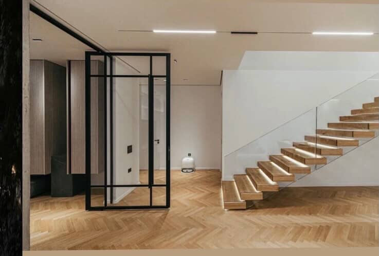 Escalier verre · Parquet point de Hongrie